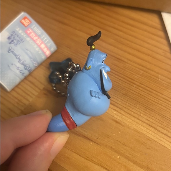 Blue Genie Keychain - Picture 2 of 4